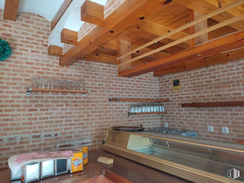 Local en venta en Calle Peña Hoyuela, 2, El Boalo, Madrid, 28413 con propiedad, madera, interiorismo, edificio, suelos, suelo, ventana, casa, ladrillo y albañilería alrededor