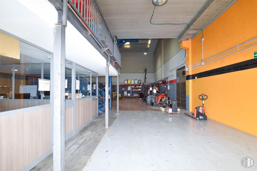 Nave en alquiler y venta en Zona industrial A-42, Illescas, Toledo, 45200 con edificio, gas, suelos, accesorio, ingeniería, techo, edificio comercial, máquina, ciudad y aluminio alrededor