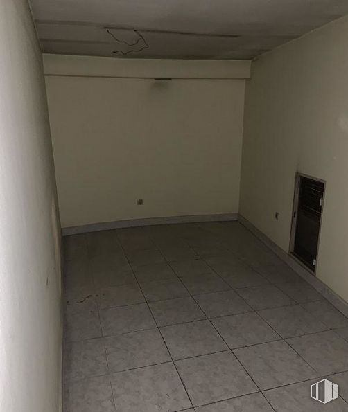 Local en venta en Paseo de los Curas, Alcalá de Henares, Madrid, 28801 con puerta, accesorio, suelo, suelos, material compuesto, madera, suelo de baldosas, techo, escayola y hormigón alrededor