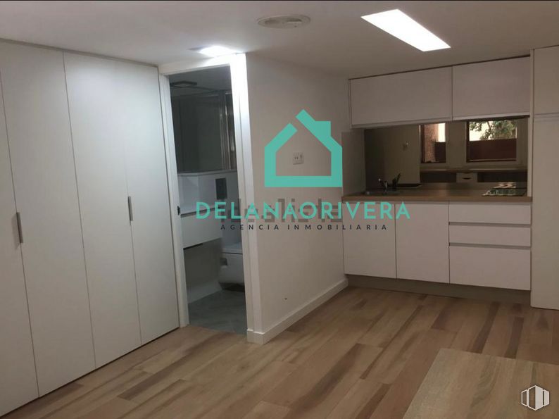 Oficina en venta en Zona Arapiles, Chamberí, Madrid, 28015 con ebanistería, armario, alumbrado, edificio, madera, diseño de interiores, piso, accesorio, casa y pavimento alrededor