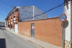 Suelo en venta en Zona centro, Villanueva de Alcardete, Toledo, 45810 con puerta, edificio, pared, superficie de la carretera, albañilería, ciudad, calle, barrio, ladrillo y asfalto alrededor