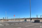 Land for sale at Calle Batalla de las Termópilas, 9, Vicálvaro, Madrid, 28052 with sky, road surface, asphalt, tree, street light, tar, gas, cloud, road and landscape around