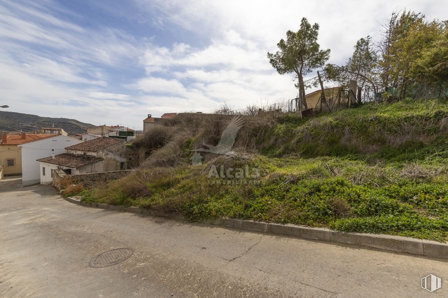 Suelo en venta en Calle Pocillo, Carabaña, Madrid, 28560 con casa, nube, cielo, planta, tierras altas, lote de terreno, superficie de la carretera, árbol, paisaje natural y paisaje alrededor