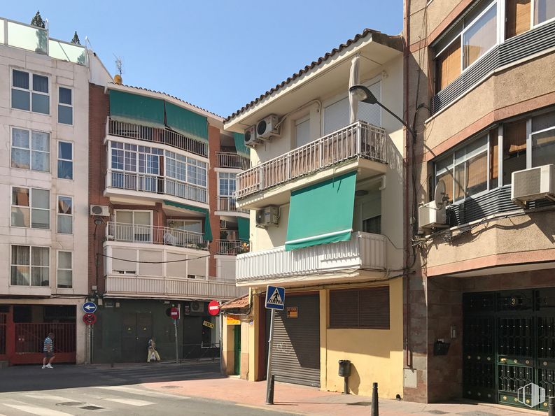 Local en venta en Calle Polvoranca, 6, Getafe, Madrid, 28901 con ventana, edificio, cielo, diseño urbano, condominio, barrio, fachada, ciudad, edificio comercial y uso mixto alrededor