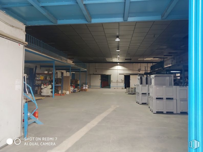 Industrial for rent at Calle Los Sauces, 1, Torrejón de Velasco, Madrid, 28990 with blue, fixture, flooring, gas, hall, composite material, ceiling, parking, engineering and concrete around