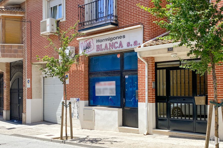 Local en alquiler en Calle Manuel Mac-Crohon, 52, Morata de Tajuña, Madrid, 28530 con ventana, propiedad, edificio, accesorio, madera, puerta, ladrillo, árbol, planta y barrio alrededor