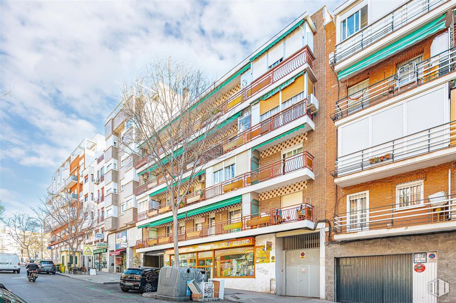 Nave en alquiler y venta en Calle Lago Constanza, 7, Ciudad Lineal, Madrid, 28017 con ventana, edificio, apartamento, ciudad, zona urbana, barrio, fachada, zona residencial, arquitectura y ciudad alrededor