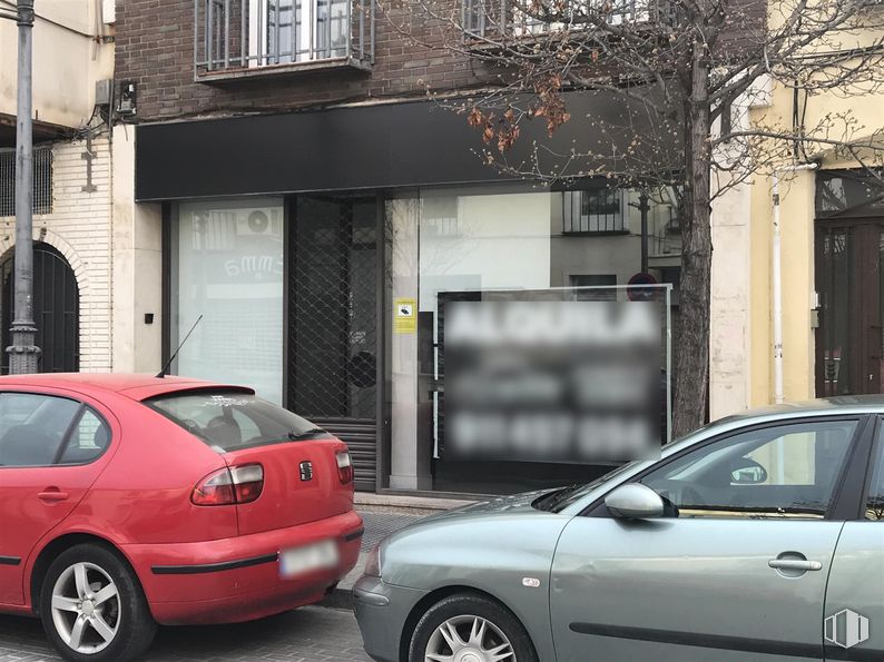 Local en venta en Calle Stuart, Aranjuez, Madrid, 28300 con coche, neumático, rueda, ventana, edificio, puerta, luz de estacionamiento, vehículo terrestre, vehículo y fotografía alrededor