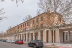 Oficina en alquiler en Calle Patrimonio Mundial, Aranjuez, Madrid, 28300 con coche, edificio, rueda, cielo, vehículo, neumático, propiedad, planta, ventana y árbol alrededor