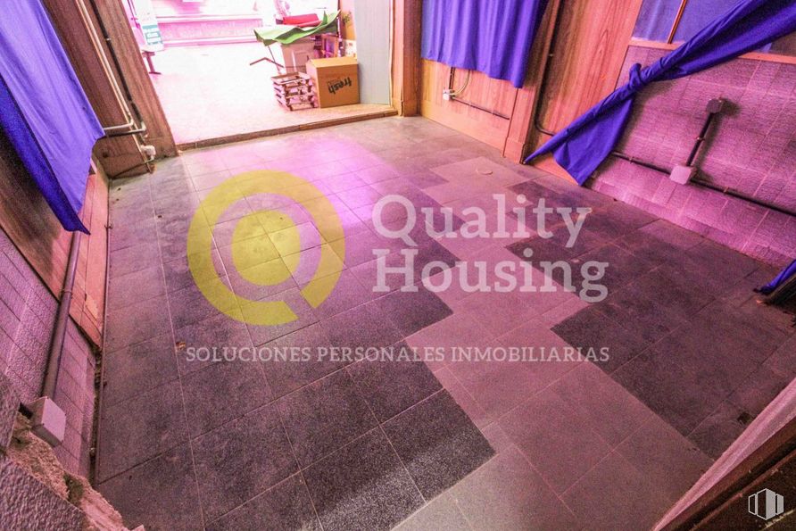 Local en venta en Zona Pueblo, Pozuelo de Alarcón, Madrid, 28223 con propiedad, púrpura, textil, madera, alumbrado, suelo, interiorismo, arquitectura, piso y violeta alrededor