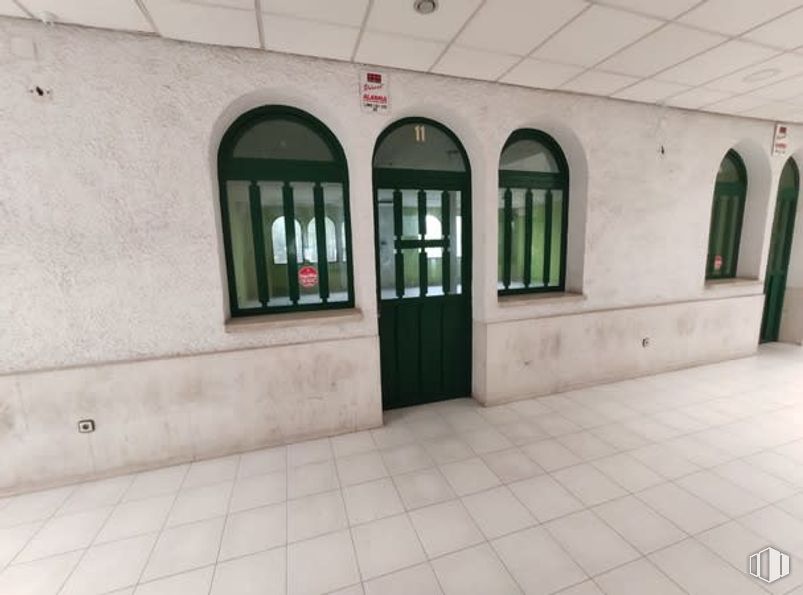 Retail for sale at Calle Atenas, Torres de la Alameda, Madrid, 28813 with door, window, arch, composite material, ceiling, concrete, tile, building material, daylighting and arcade around