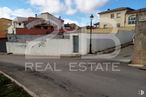 Land for sale at Casco urbano, Pioz, Guadalajara, 19162 with house, sky, cloud, property, building, window, road surface, plant, asphalt and land lot around