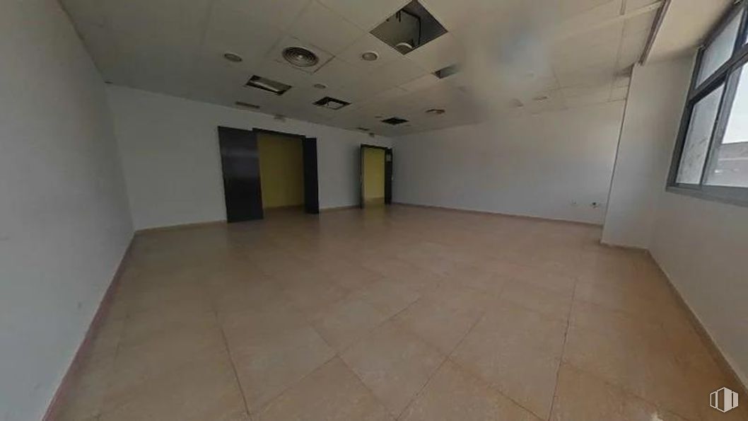 Nave en venta en Calle Cincel, Rivas-Vaciamadrid, Madrid, 28529 con ventana, accesorio, suelos, suelo, material compuesto, madera, hall, hormigón, techo y espacio alrededor