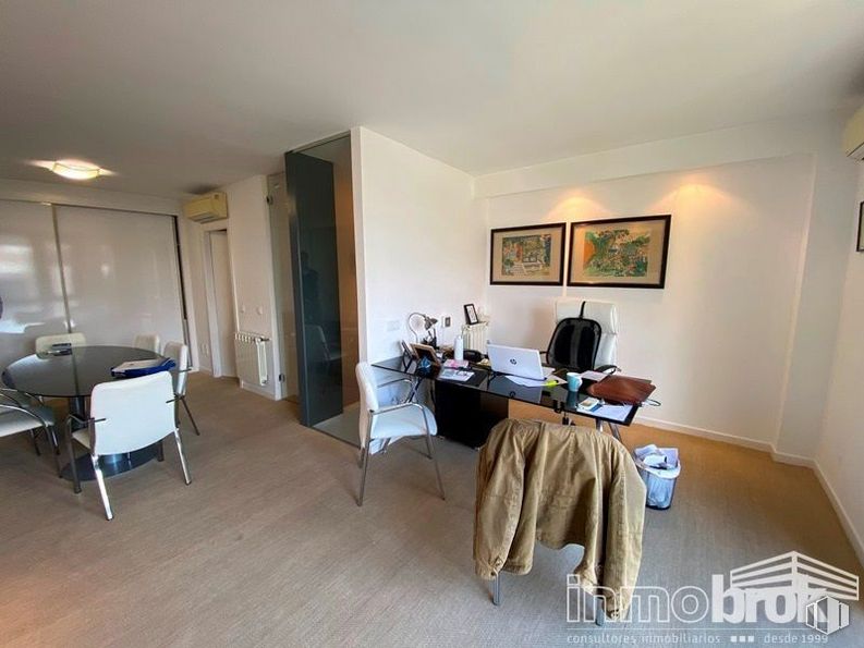 Oficina en venta en Zona Sanchinarro, Hortaleza, Madrid, 28050 con silla, mesa, marco, mueble, propiedad, edificio, comodidad, madera, pasillo y interiorismo alrededor