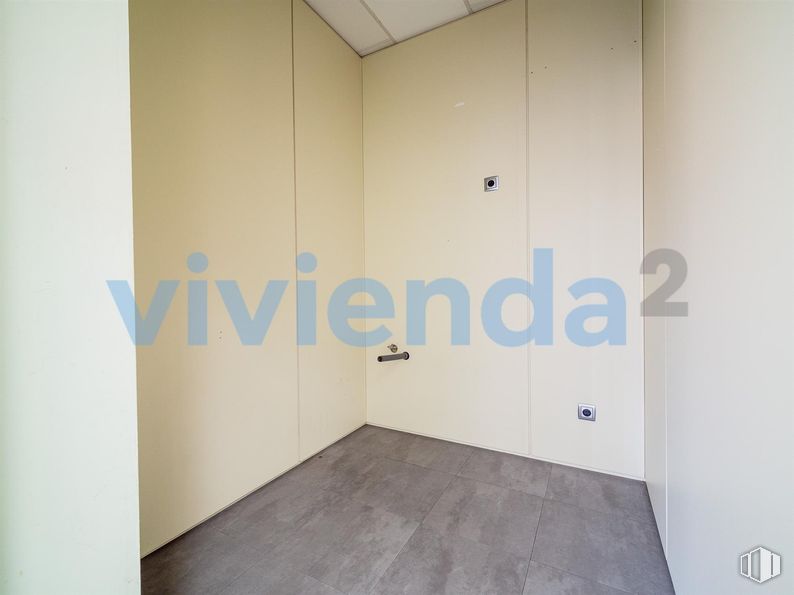 Oficina en venta en Zona San Blas, San Blas - Canillejas, Madrid, 28037 con suelos, suelo, suelo de baldosas, tinte para madera, limpieza y contrachapado alrededor