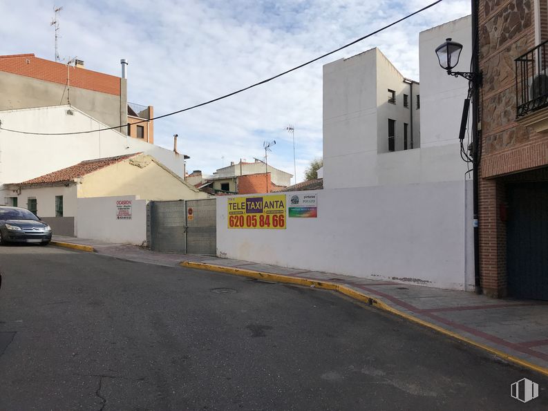 Suelo en venta en Calle Honda, 7 y 9, Illescas, Toledo, 45200 con coche, edificio, ventana, cielo, nube, superficie de carretera, neumático, casa, asfalto y rueda alrededor