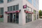 Retail for rent at Calle Segundo Mata, Pozuelo de Alarcón, Madrid, 28224 with building, window, door, fixture, facade, city, sidewalk, commercial building, signage and mixed-use around