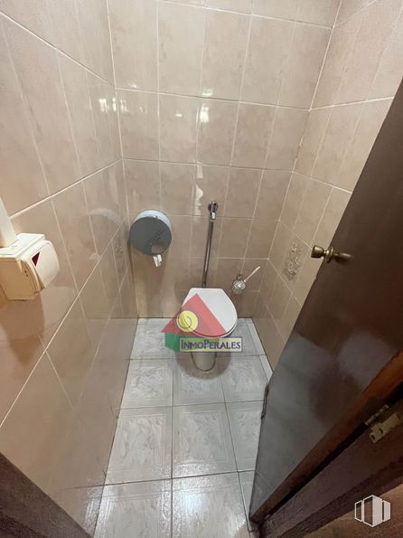 Local en venta en Zona Perales del Río , Getafe, Madrid, 28909 con baño, pavimentos, accesorio, suelos de baldosas, material compuesto, gas, techo, espacio, tintes y sombras y accesorio de fontanería alrededor