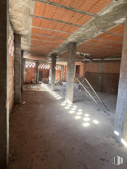 Local en alquiler en Calle Luna, Ciempozuelos, Madrid, 28350 con edificio, madera, suelo, suelos, casa, haz, albañilería, material de construcción, ladrillo y hall alrededor