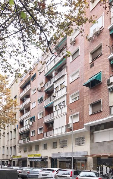 Local en alquiler en Calle Torres Miranda, 4, Arganzuela, Madrid, 28045 con coche, edificio, ventana, vehículo, rueda, bloque de pisos, diseño urbano, árbol, condominio y neumático alrededor