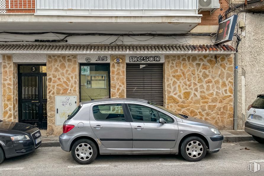 Local en alquiler en Paseo Estación, 3, Móstoles, Madrid, 28931 con rueda, coche, neumático, vehículo terrestre, vehículo, propiedad, edificio, ventana, infraestructura y vehículo de motor alrededor