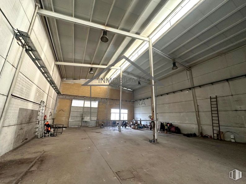 Nave en alquiler en Camino Viejo, Navalcarnero, Madrid, 28600 con ventana, hall, madera, suelos, haz, accesorio, ingeniería, material compuesto, techo y hormigón alrededor