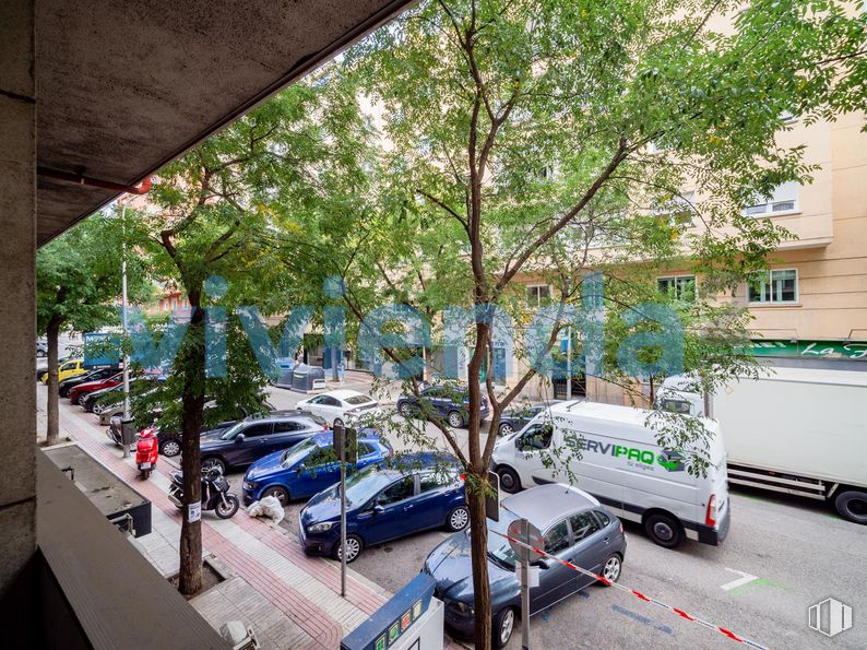 Oficina en venta en Zona Fuente del Berro, Salamanca, Madrid, 28028 con coche, camioneta, edificio, rueda, neumático, vehículo terrestre, vehículo, árbol, vehículo de motor y ventana alrededor