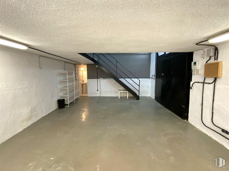 Oficina en venta en Zona Chueca-Justicia, Centro, Madrid, 28004 con accesorio, suelos, edificio, hall, material compuesto, techo, hormigón, puerta, evento y iluminación natural alrededor