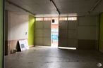 Local en alquiler en Calle Capitán Gómez Pinto, Colmenar Viejo, Madrid, 28770 con accesorio, edificio, piso, pavimento, techo, casa, puerta, aparcamiento, hormigón y tintes y sombras alrededor