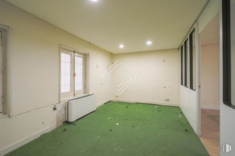 Oficina en alquiler en Zona Ópera , Centro, Madrid, 28013 con ventana, propiedad, accesorio, edificio, madera, suelos, techo, sombra, apartamento y casa alrededor