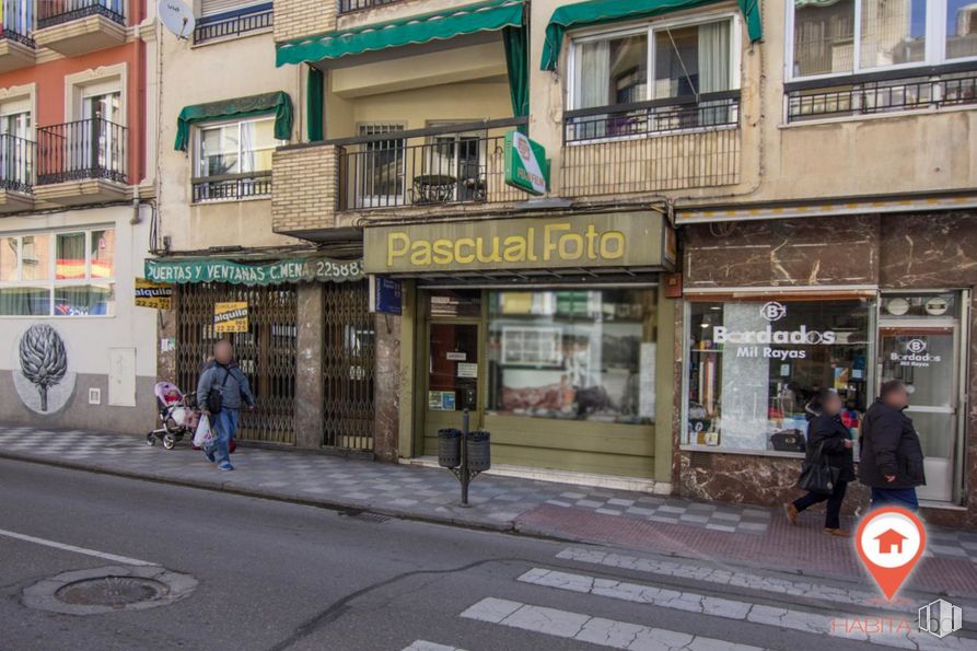 Retail for sale at Calle Calderón de la Barca, Cuenca, 16001 with person, building, window, photograph, infrastructure, architecture, road surface, neighbourhood, road and sidewalk around