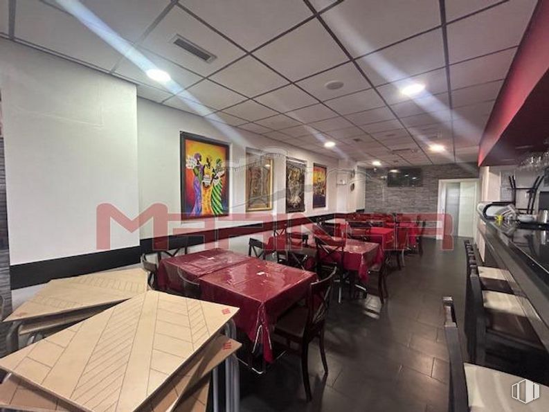 Retail for rent at Zona centro, Seseña, Toledo, 45223 with chair, table, painting, interior design, building, hall, floor, flooring, ceiling and event around