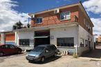 Industrial for sale at Avenida de la Libertad, 64, Colmenar Viejo, Madrid, 28770 with car, window, building, cloud, sky, automotive parking light, wheel, tire, vehicle and property around