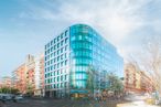 Office for rent at Calle María de Molina, 40, Salamanca, Madrid, 28006 with building, cloud, sky, plant, window, infrastructure, tree, street light, tower block and house around