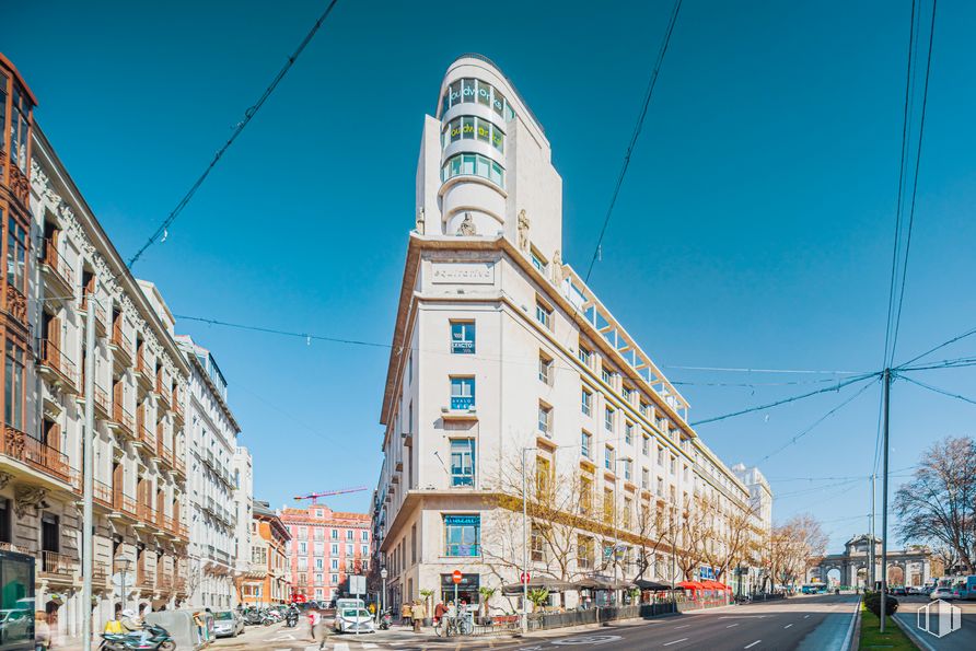 Oficina en alquiler en Calle Alcalá, 63, Salamanca, Madrid, 28014 con edificio, cielo, infraestructura, torre, ventana, vía pública, electricidad, planta, diseño urbano y bloque torre alrededor