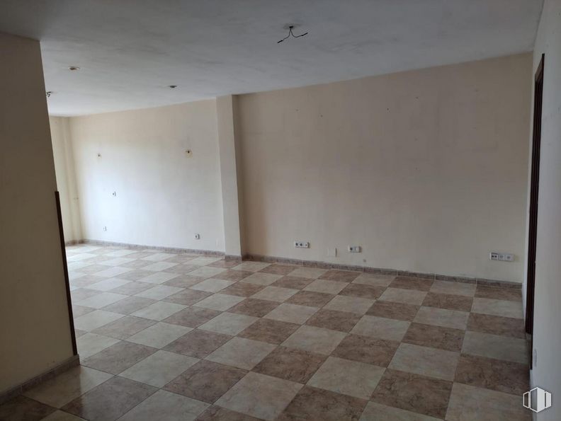 Oficina en venta en Travesía Madrid, Alcobendas, Madrid, 28100 con suelo de baldosas, madera, accesorio, piso, suelo, pasillo, techo, madera, espacio y material compuesto alrededor