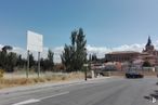 Land for sale at Avenida María Moliner, 4, Loeches, Madrid, 28890 with building, sky, cloud, plant, road surface, asphalt, tree, thoroughfare, car and road around