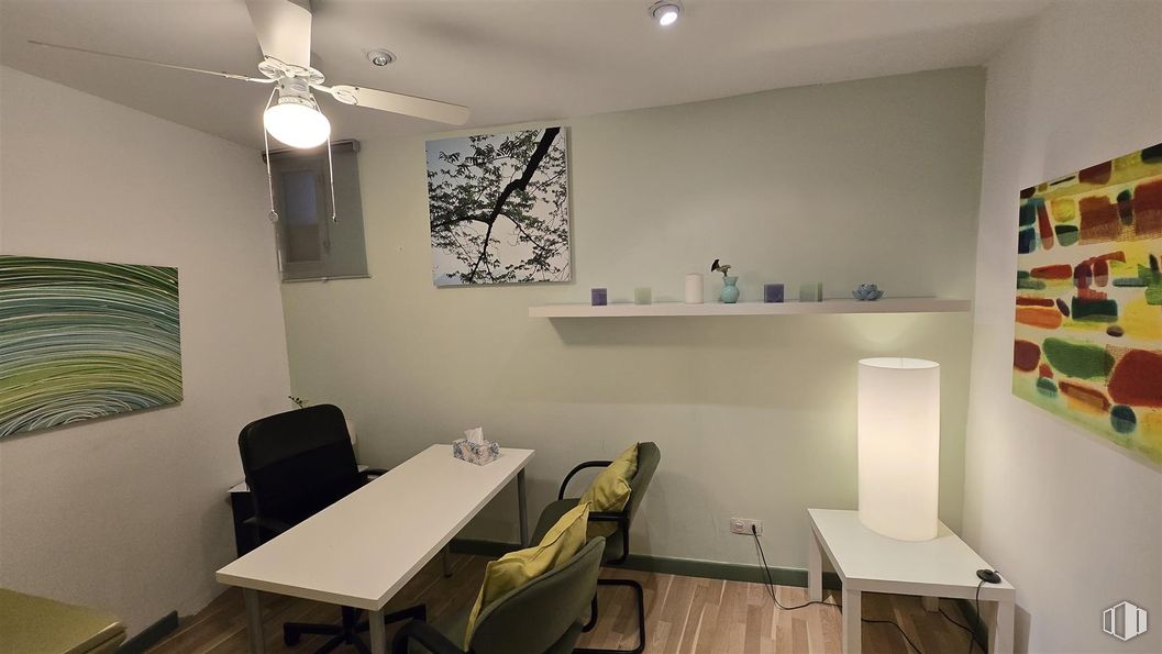 Office for rent at Calle Carranza, 3, Centro, Madrid, 28004 with ceiling fan, lighting, painting, chair, table, mechanical fan, furniture, wall, interior design and flooring around