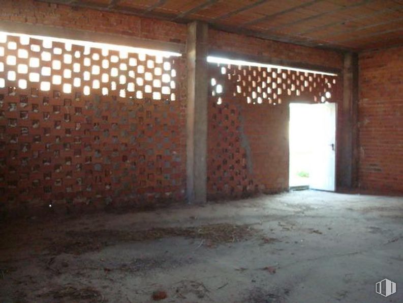 Retail for sale & for rent at Camino Caserío, 2, Torrecaballeros, Segovia, 40160 with door, light fixture, wood, floor, brickwork, brick, flooring, shade, beam and tints and shades around