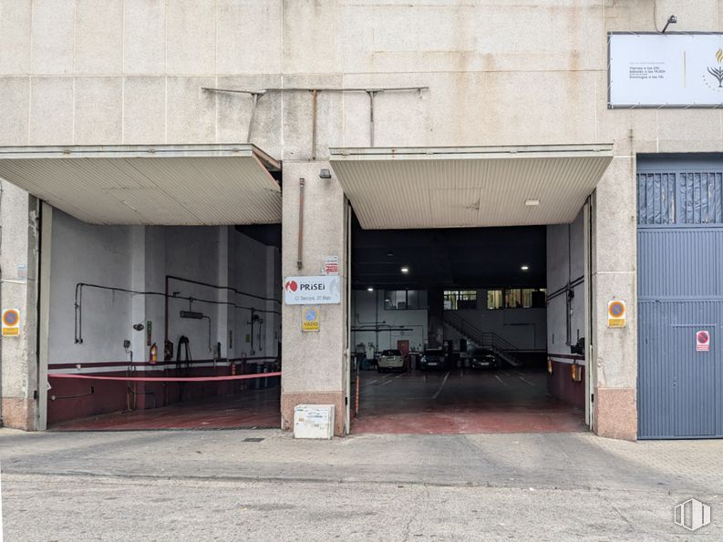 Nave en alquiler en Calle Secoya, 20, Carabanchel, Madrid, 28054 con asfalto, accesorio, superficie de la carretera, fachada, gas, material compuesto, ciudad, carretera, hormigón y aparcamiento alrededor