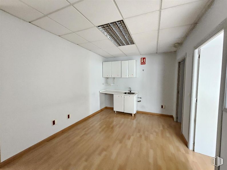 Oficina en alquiler en Calle Pantoja, 10, Chamartín, Madrid, 28002 con ebanistería, edificio, hall, madera, accesorio, ventana, suelos, suelo, pared y casa alrededor