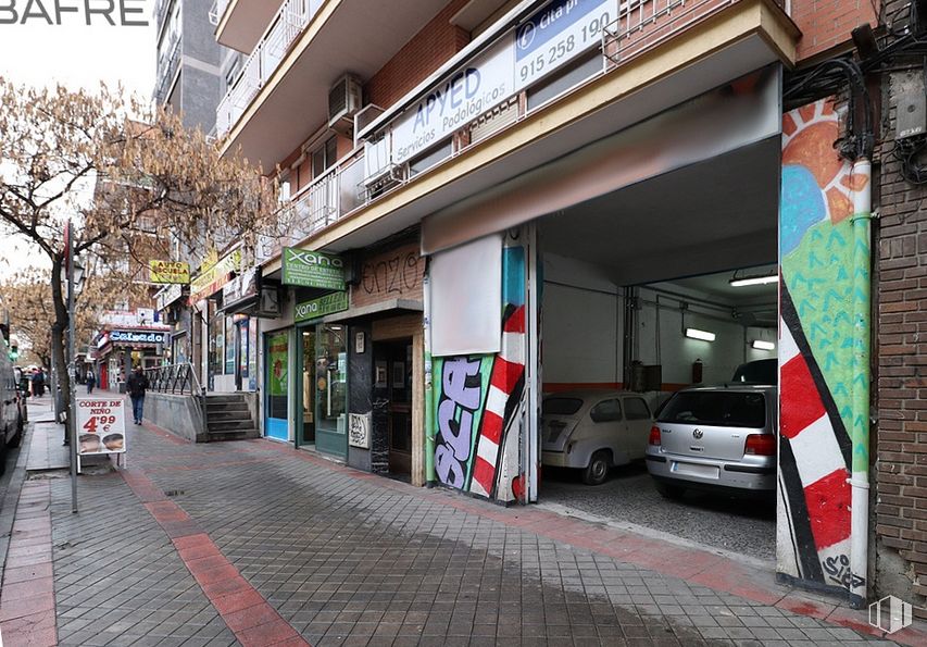 Nave en venta en Calle de la Oca, Carabanchel, Madrid, 28025 con coche, edificio, vehículo, infraestructura, rueda, arquitectura, superficie de la carretera, diseño urbano, neumático y asfalto alrededor