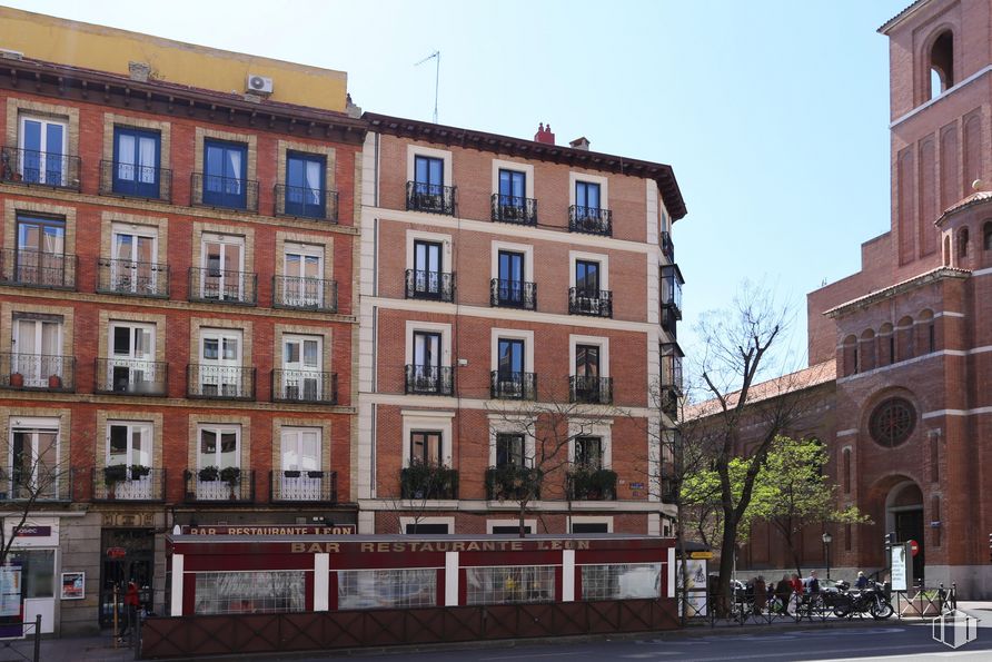 Local en venta en Calle Castelló, 102, Salamanca, Madrid, 28006 con edificio, cielo, ventana, diseño urbano, barrio, ladrillo, área residencial, condominio, bienes raíces y fachada alrededor