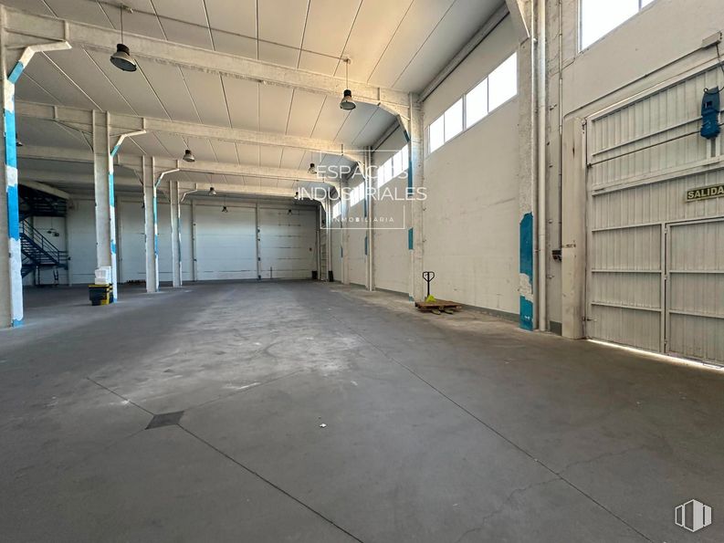 Nave en venta en Polígono Industrial Los Olivos, Getafe, Madrid, 28906 con ventana, hall, suelos, accesorio, techo, asfalto, aparcamiento, gas, hormigón y ciudad alrededor