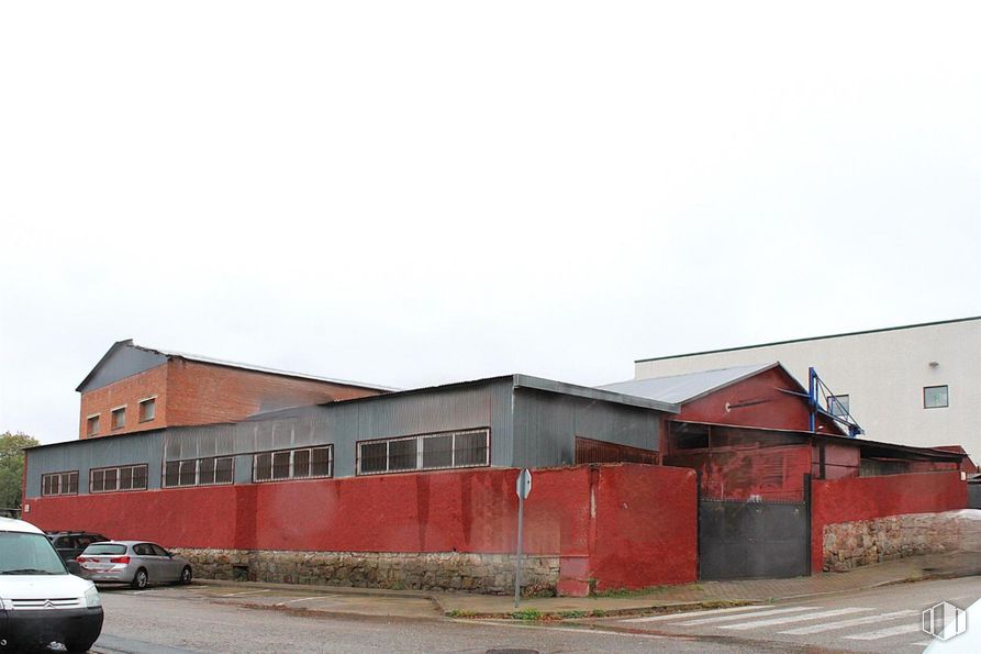 Industrial for sale at Zona Collado Mediano, Collado Mediano, Madrid, 28450 with car, building, wall, road surface, architecture, asphalt, composite material, concrete, building material and tar around