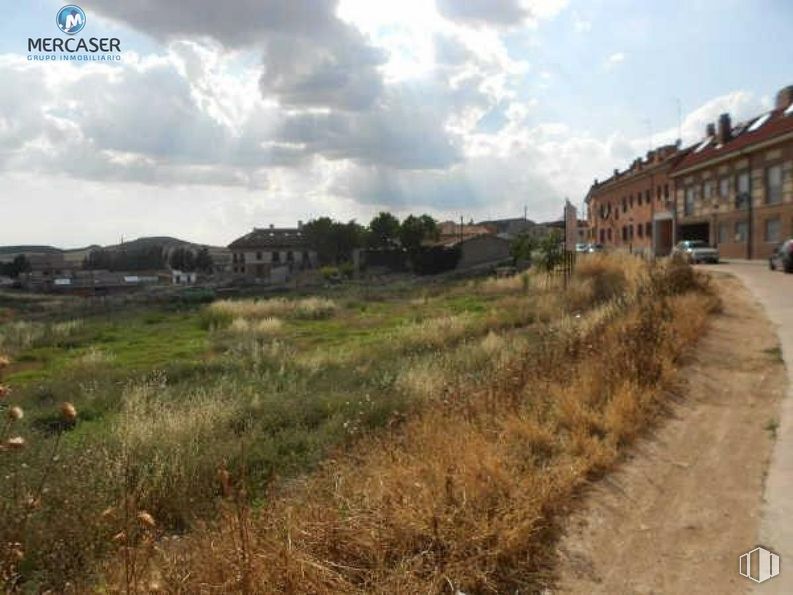 Land for sale at Calle Fuente, Torrejón del Rey, Guadalajara, 19174 with building, cloud, sky, plant, natural landscape, tree, window, landscape, grass and plain around