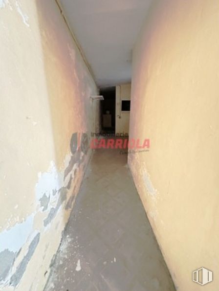 Retail for sale at Paseo Canaleja, La Torre de Esteban Hambrán, Toledo, 45920 with building, paint, floor, flooring, composite material, wood, gas, ceiling, concrete and asphalt around