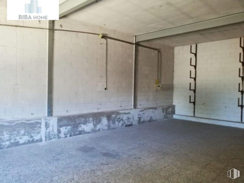 Industrial for sale at Zona empresarial, San Fernando de Henares, Madrid, 28830 with flooring, wood, floor, building, wall, hall, glass, fixture, facade and concrete around