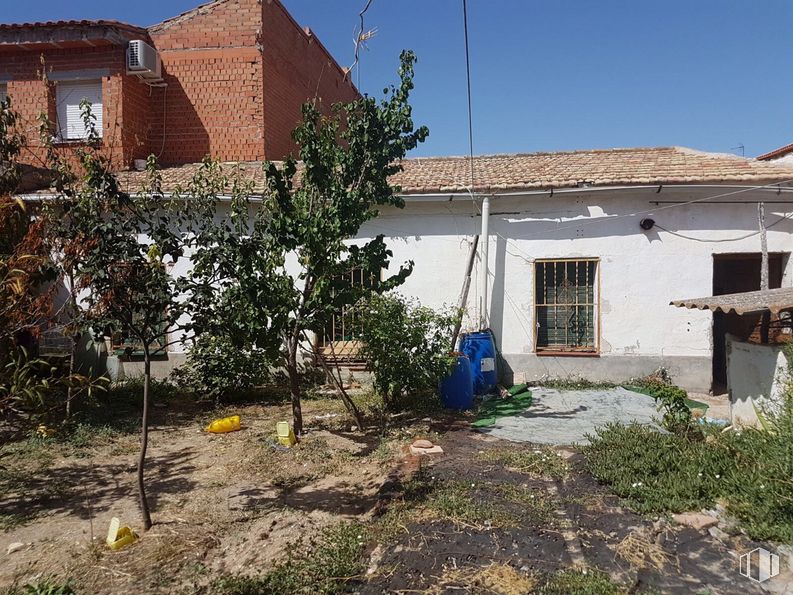 Land for sale at Calle Ribera, 3, Mocejón, Toledo, 45270 with window, plant, building, property, sky, house, land lot, fixture, neighbourhood and cottage around