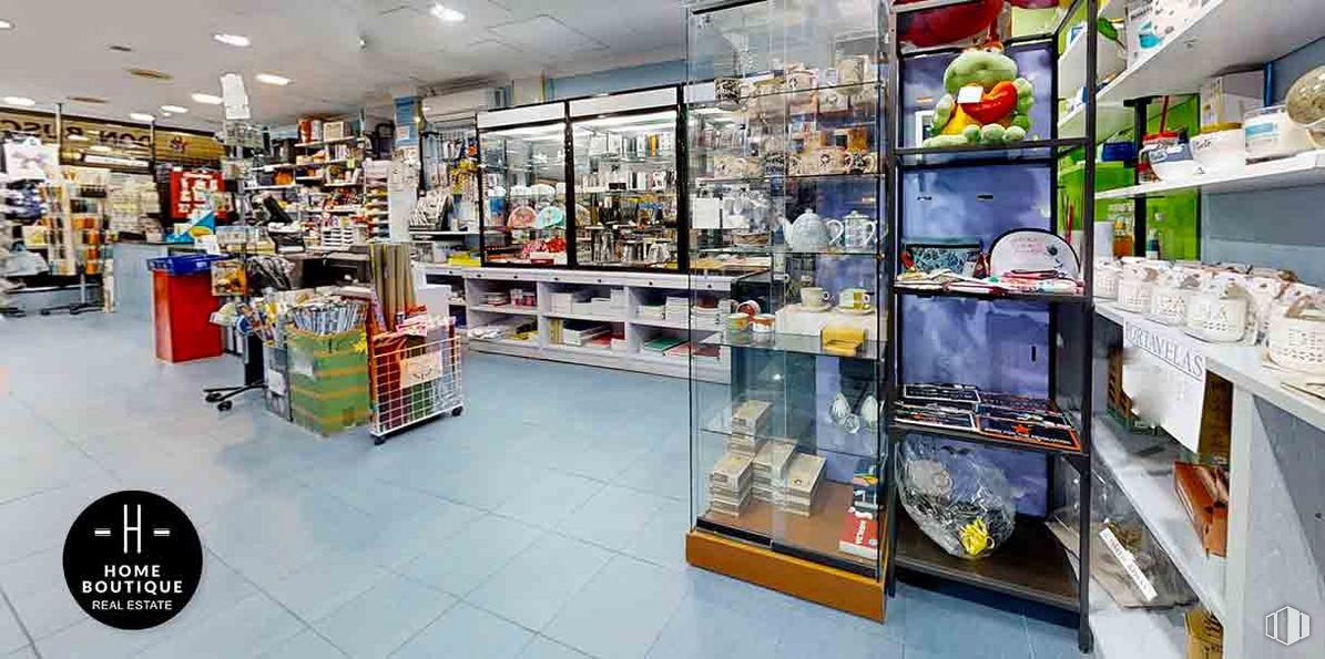 Local en venta en Centro comercial El Val, Alcalá de Henares, Madrid, 28804 con producto, estantería, estante, cliente, publicación, tienda, venta al por menor, comercio, vitrina y tienda de comestibles alrededor